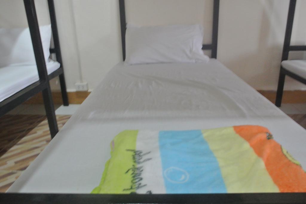 Orange Backpacker Hostel Vientiane Quarto foto