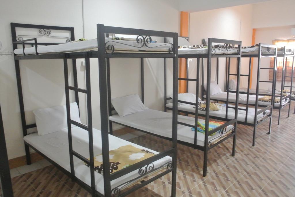Orange Backpacker Hostel Vientiane Quarto foto