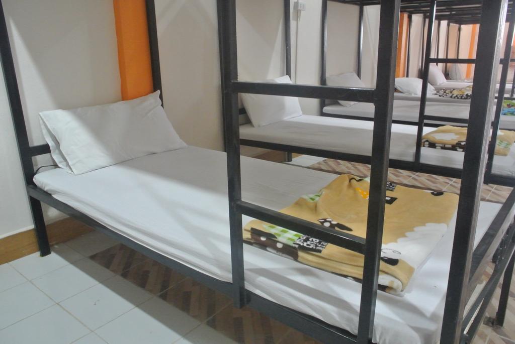 Orange Backpacker Hostel Vientiane Quarto foto