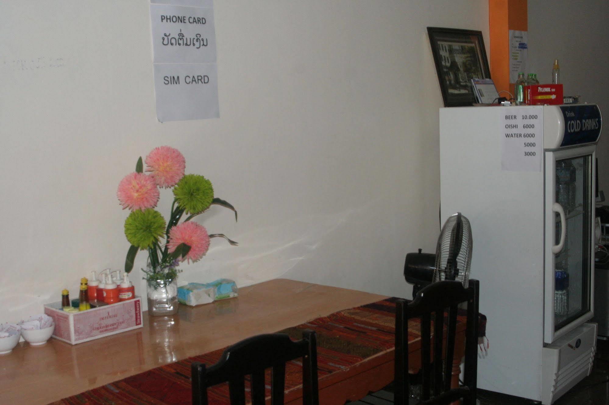 Orange Backpacker Hostel Vientiane Exterior foto